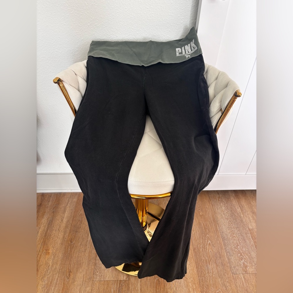 PINK Victoria's Secret Black and Green Leggings w/ Rhinestones (L)